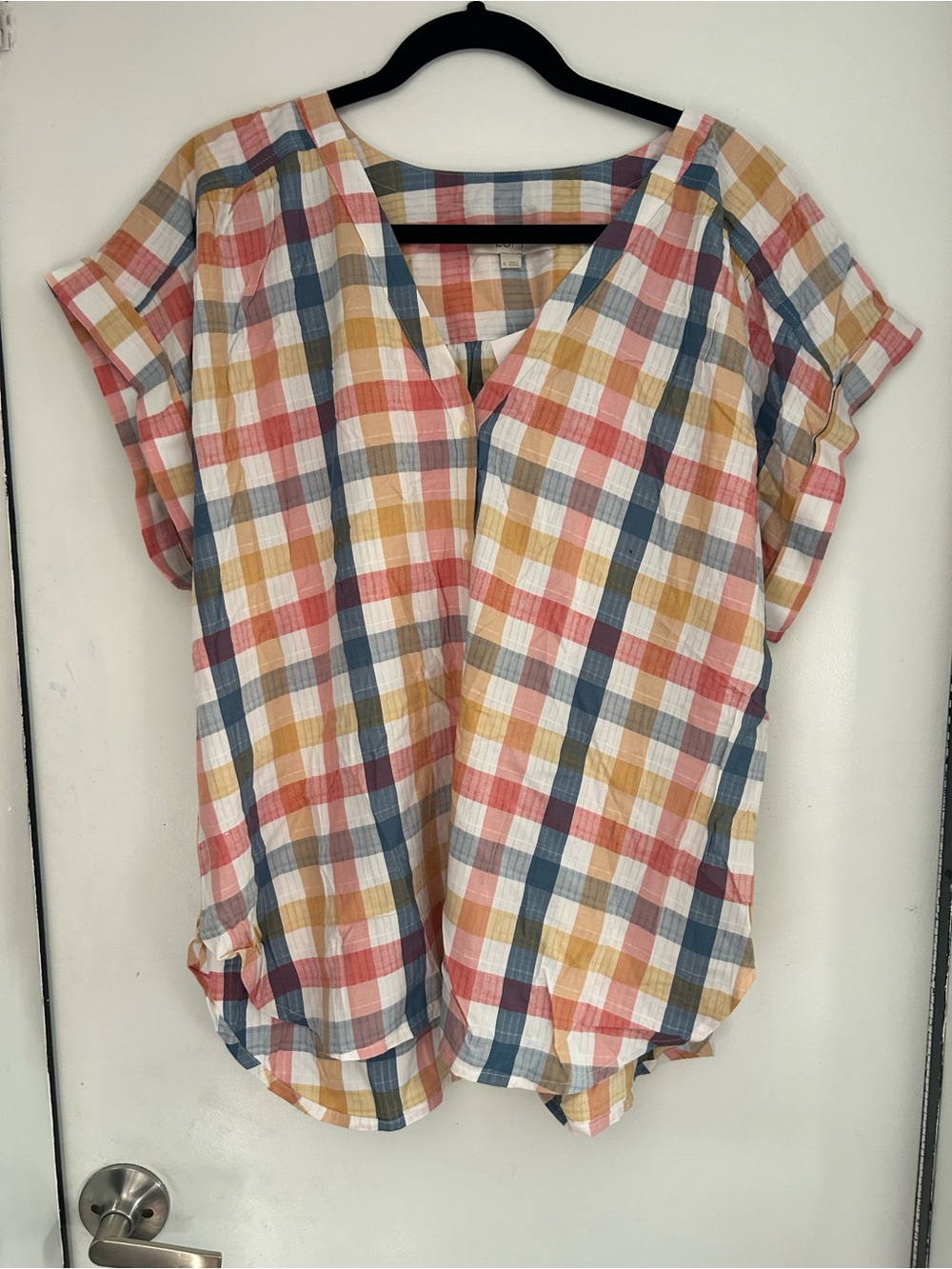 LOFT - SS V Neck Button Down Blouse